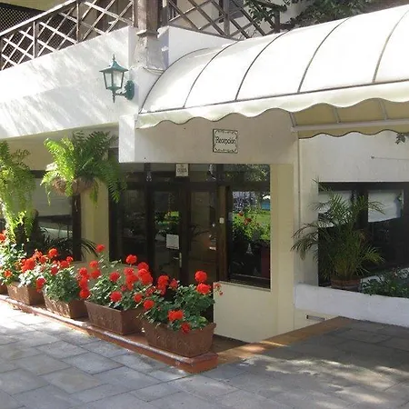 Parque San Antonio Szálloda 4*
